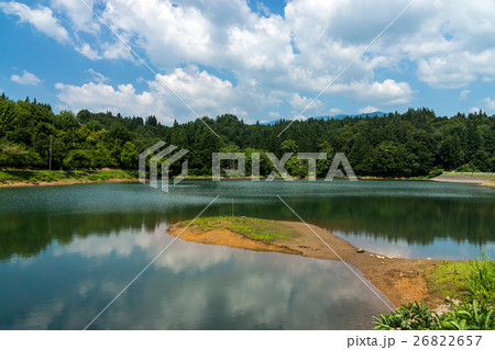 鏡ヶ池　入広瀬　夏の空　道の駅　新潟県魚沼市 26822657