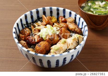 焼き鳥丼 26827361