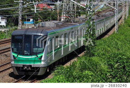 常磐緩行線を走る東京メトロ16000系 26830240