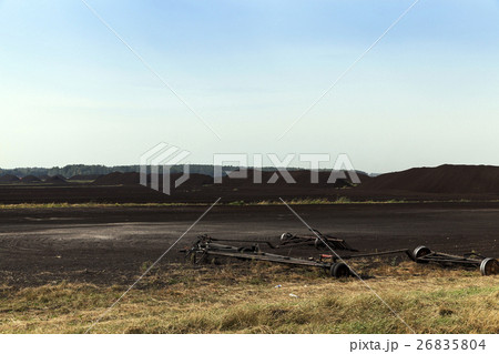 extraction of peat 26835804