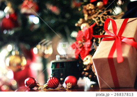 gift christmas ball and train 26837813