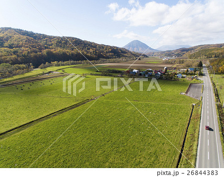 北海道の牧場 空撮 の写真素材