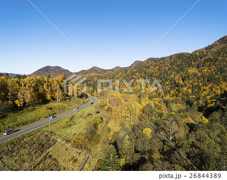 秋の北海道 中山峠（空撮） 26844389