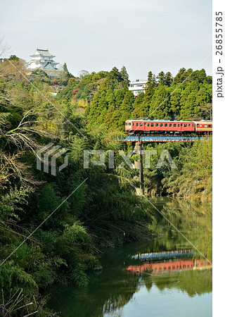 大多喜城と列車 26855785