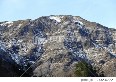 雪化粧と紅葉の浅草岳 26856772