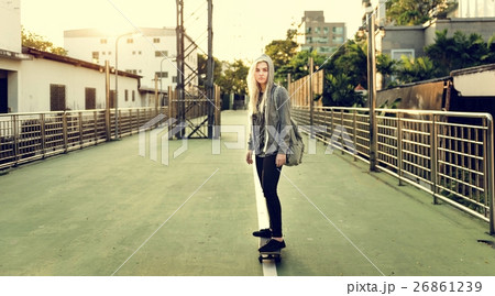 Woman Playing Skateboard Extreme Sport Concept Woman Playing Skateboard Extreme Sport Concept 26861239
