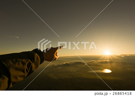 朝の太陽 26865418