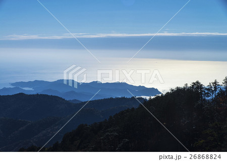 大台ケ原からの熊野灘と志摩半島 大台ケ原からの熊野灘と志摩半島 26868824