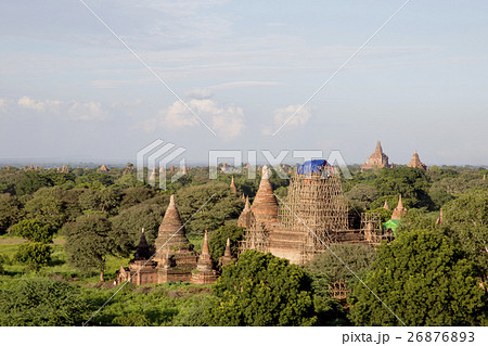 地震で工事中のバガン遺跡 地震で工事中のバガン遺跡 26876893