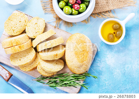 olives and bread olives and bread 26878803