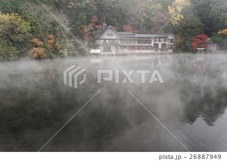 金鱗湖の朝霧 26887949