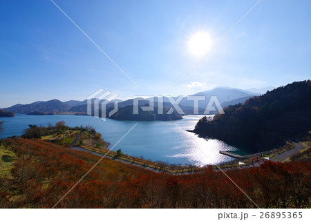 晩秋の宮ケ瀬湖 紅葉 2016 a 晩秋の宮ケ瀬湖 紅葉 2016 a 26895365