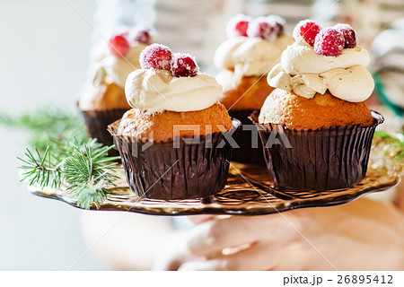 Christmas cupcakes 26895412