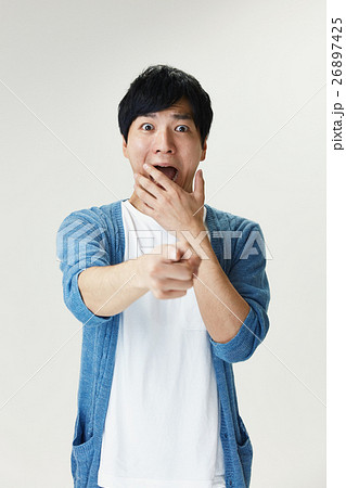 驚く男性の写真素材