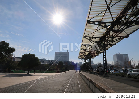 横浜みなとみらい、昼下がりの、旧横浜港駅プラットホーム 横浜みなとみらい、昼下がりの、旧横浜港駅プラットホーム 26901321