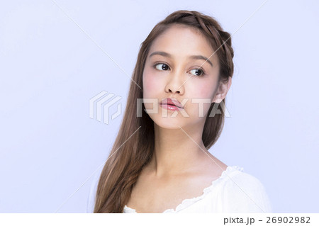 少女のポートレート 26902982