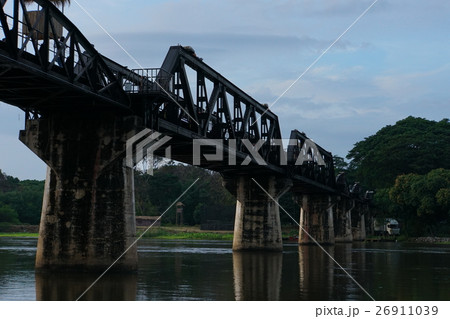 タイ国カンチャナブリーのクウェー川鉄橋(River Kwai Bridge in Thailand) タイ国カンチャナブリーのクウェー川鉄橋(River Kwai Bridge in Thailand) 26911039