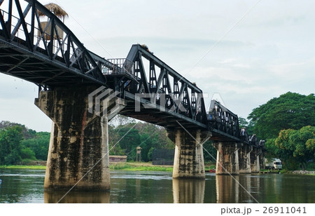 タイ国カンチャナブリーのクウェー川鉄橋（River Kwai Bridge in Thailand） 26911041
