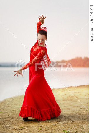 Flamenco dancer Spain woman in a long red dress 26914911