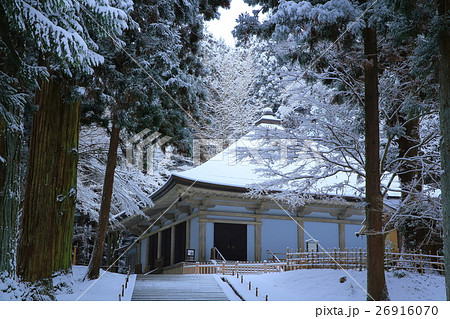世界遺産　冬の平泉中尊寺 26916070