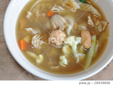 vegetarian fried rice noodle with gravy sauce  26939606
