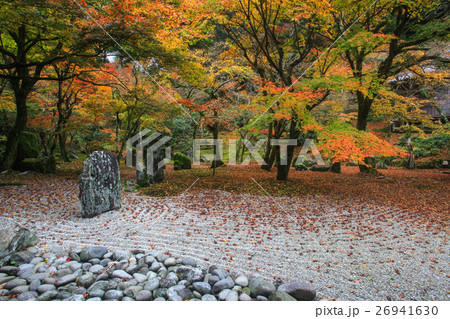 秋の光明禅寺 26941630