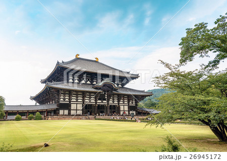 奈良東大寺の大仏殿 26945172