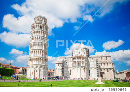 Pisa - travel to famous places in Europe, Leaning 26950641