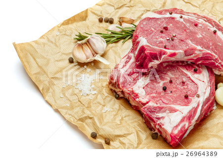 Uncooked organic shin of beef meat 26964389