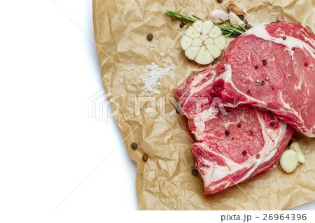 Uncooked organic shin of beef meat 26964396