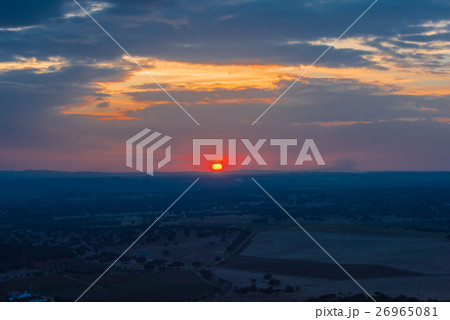 絶景、モンサラーシュの日没、Amazing sunset at Monsaraz Portugal 絶景、モンサラーシュの日没、Amazing sunset at Monsaraz Portugal 26965081