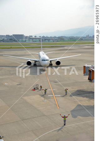 大阪空港の誘導員 大阪空港の誘導員 26965973