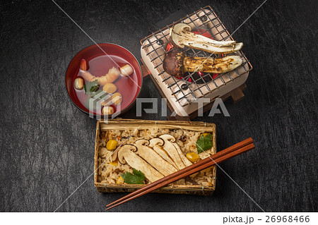 日本産高級松茸料理　 Domestic matsutake mushroom  26968466