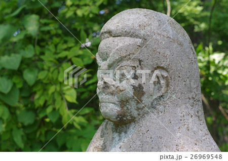 信州安曇野の文化財　石仏　覚明像　善光寺街道の脇道で旅人の安全祈願 26969548