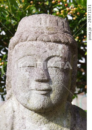 信州の文化財　守屋貞治の父　守屋孫兵衛の石仏　金剛界大日如来座像　顔アップ（宮田村大田切渡し場跡） 26971131