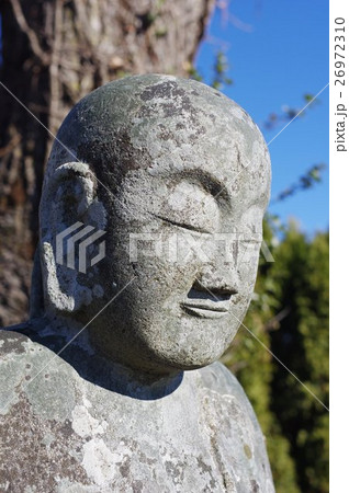 信州の文化財　名工　守屋貞治の石仏　延命地蔵菩薩像　右頭部俯瞰（駒ヶ根市上穂柏木） 26972310