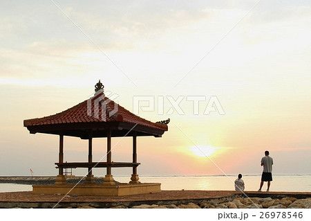 サヌ－ルビ－チの朝焼け 26978546