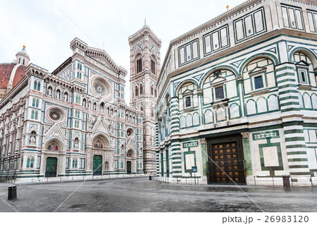 Baptistery and Florence Cathedral n morning Baptistery and Florence Cathedral n morning 26983120