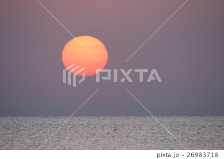水平線からの日の出 26983718