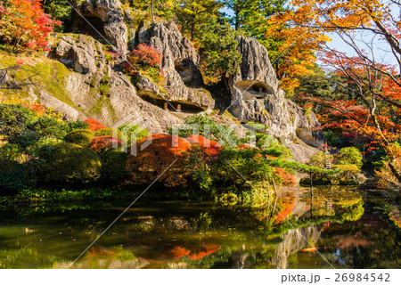 紅葉の那谷寺 26984542