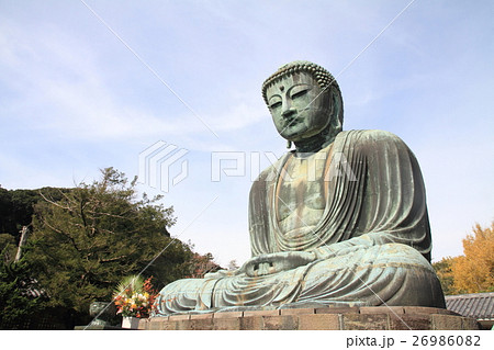 鎌倉大仏と紅葉 26986082