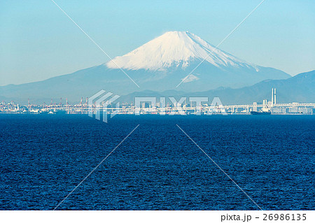 海ほたるから富士山を望む 海ほたるから富士山を望む 26986135
