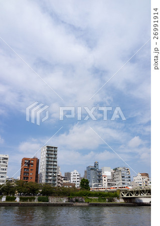 隅田川と鉄道橋の風景 26991914