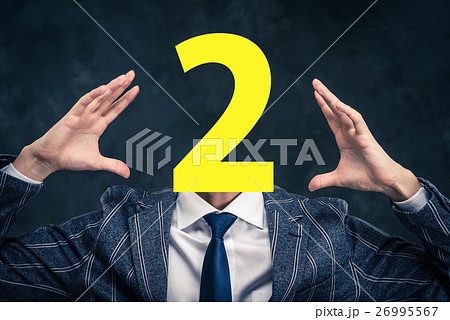 顔が数字のビジネスマン 26995567