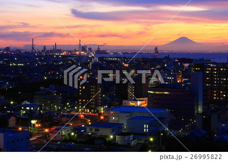 木更津市街と東京湾の夕景 26995822