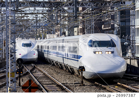 東海道新幹線　N700系　新横浜駅 26997387