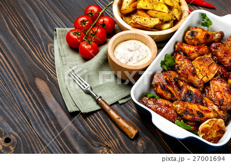 roasted chicken wings with herbs 27001694