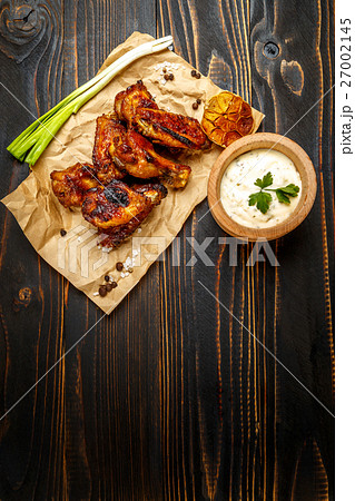 roasted chicken wings with herbs 27002145