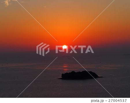 日の出 播磨灘の日の出 朝日 朝焼け 日の出 播磨灘の日の出 朝日 朝焼け 27004537