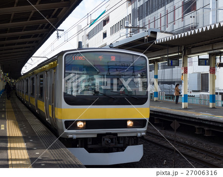 総武線各駅停車　西船橋駅にて 27006316